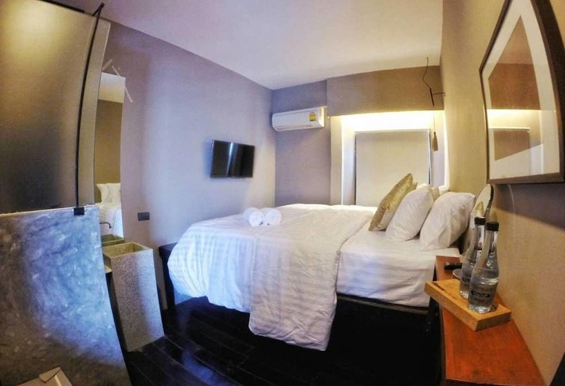 هتل The Urban Room