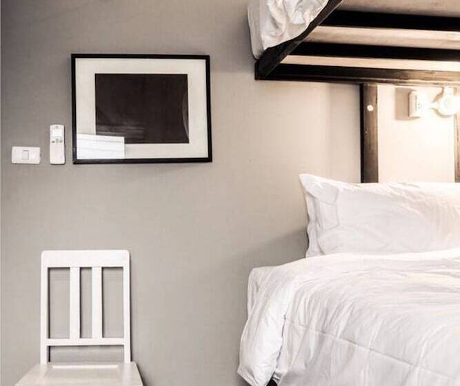 هتل The Urban Room