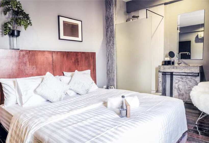 هتل The Urban Room