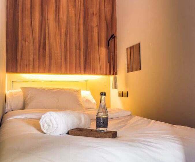 هتل The Urban Room