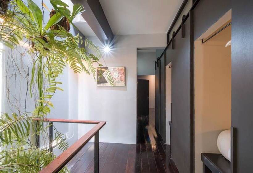 هتل The Urban Room