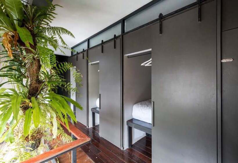 هتل The Urban Room