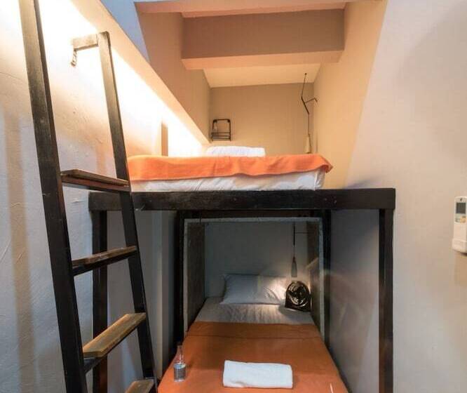 هتل The Urban Room