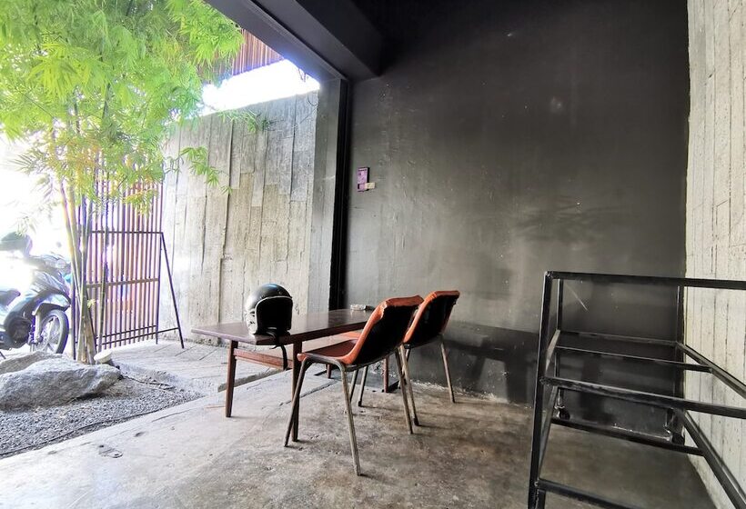 هتل The Urban Room