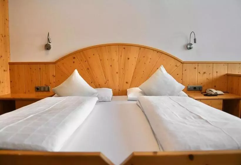 ホテル Toblacherhof