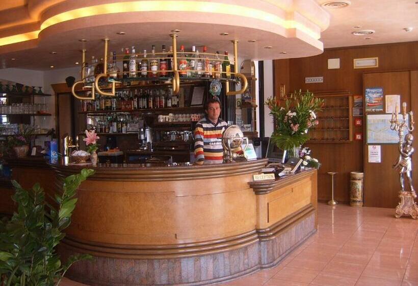 בית מלון כפרי Touring