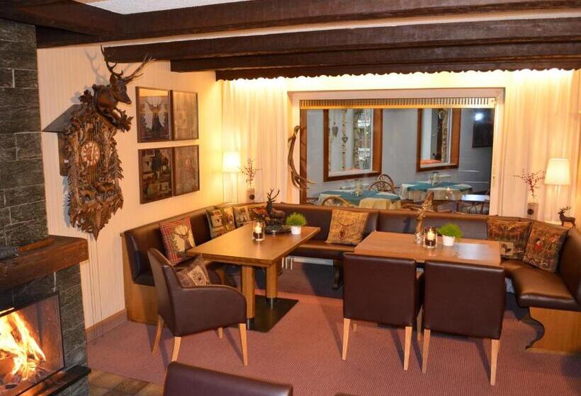 בית מלון כפרי Zum Goldenen Hirsch