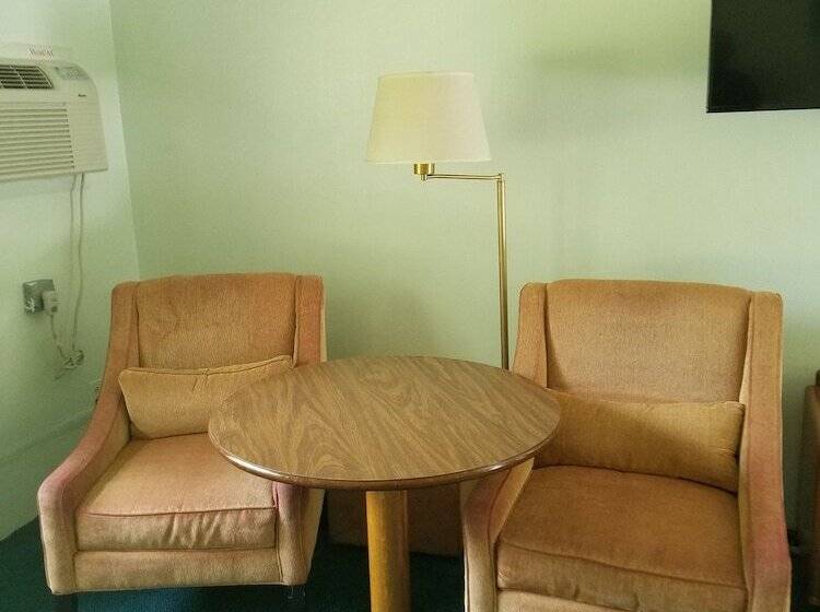 モーテル Dollar Inn