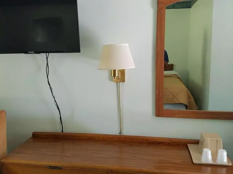 モーテル Dollar Inn