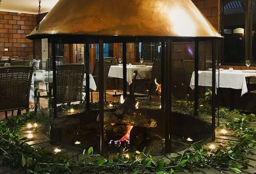 מוטל Malanda Lodge