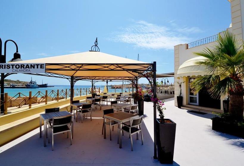 호텔 Port Calandra