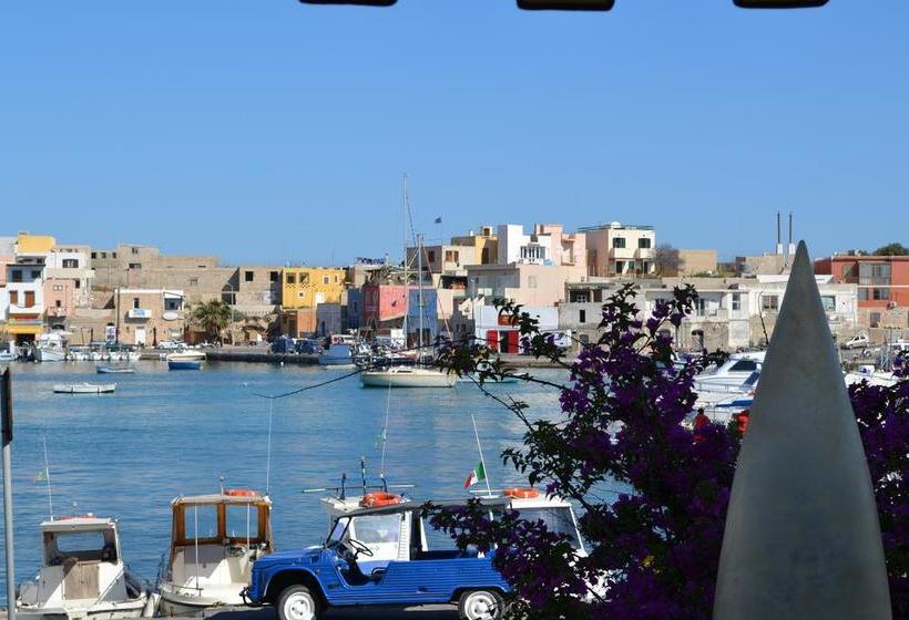 호텔 Port Calandra