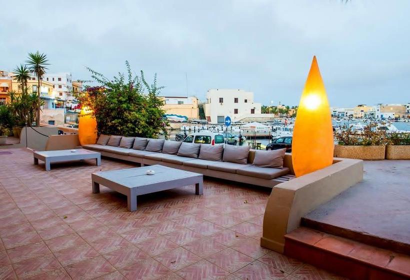 호텔 Port Calandra