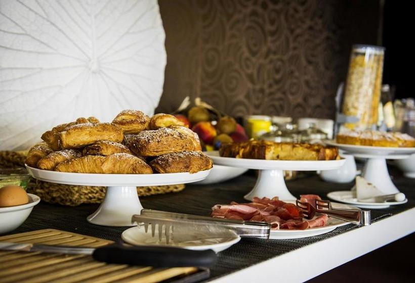 호텔 Port Calandra