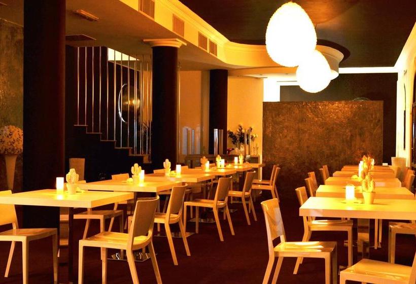 호텔 Port Calandra