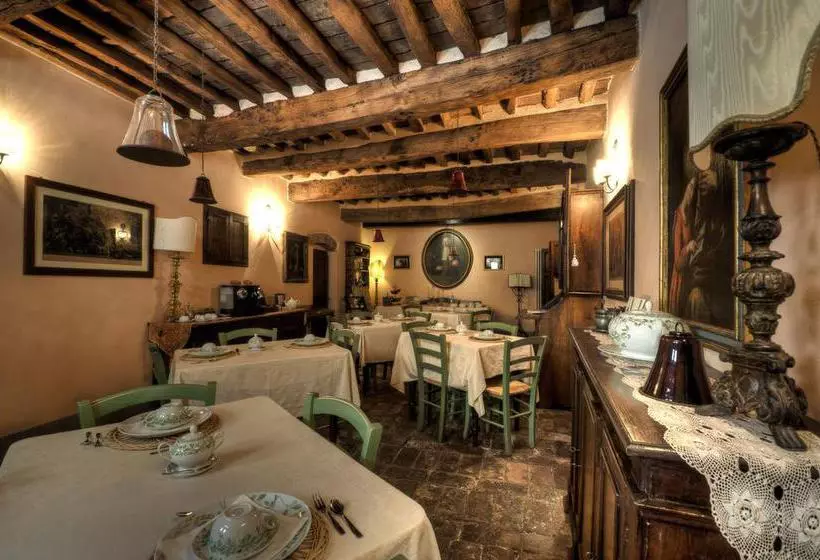 Aamiaismajoitus (B&B) Antica Dimora Leones