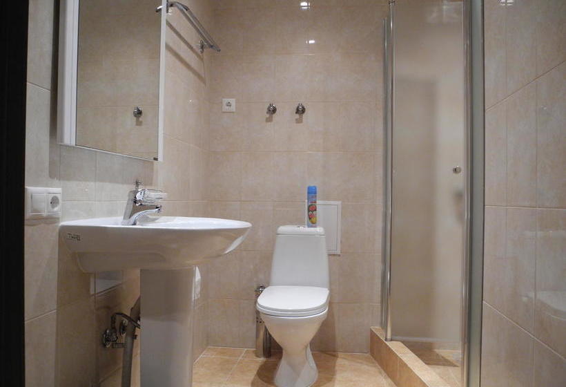 בית מלון כפרי Adam