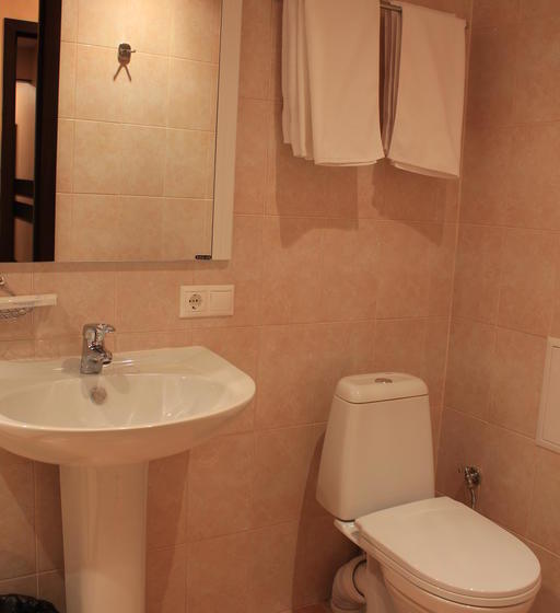 בית מלון כפרי Adam