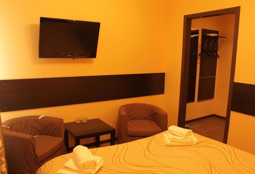 בית מלון כפרי Adam