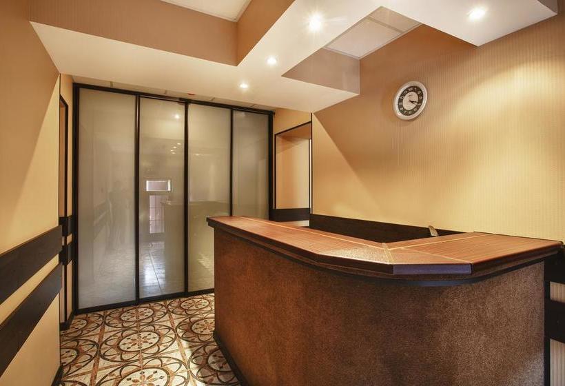 בית מלון כפרי Adam