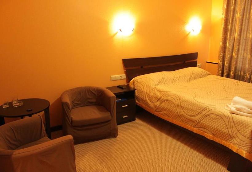 בית מלון כפרי Adam