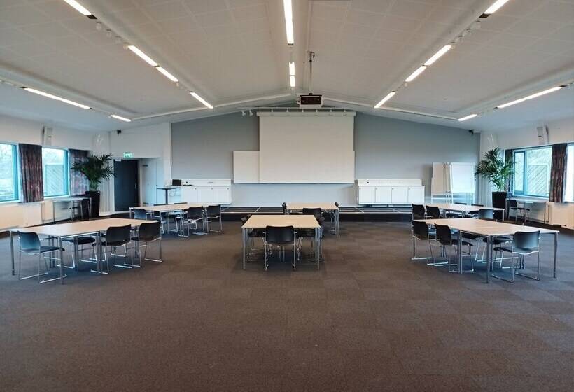 בית מלון כפרי Kobæk Strand Konferencecenter