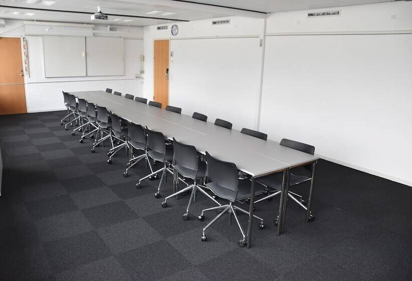 בית מלון כפרי Kobæk Strand Konferencecenter