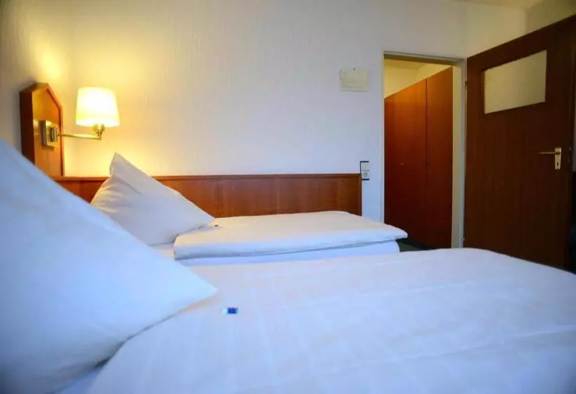 هتل Marienhof Düsseldorf Neuss