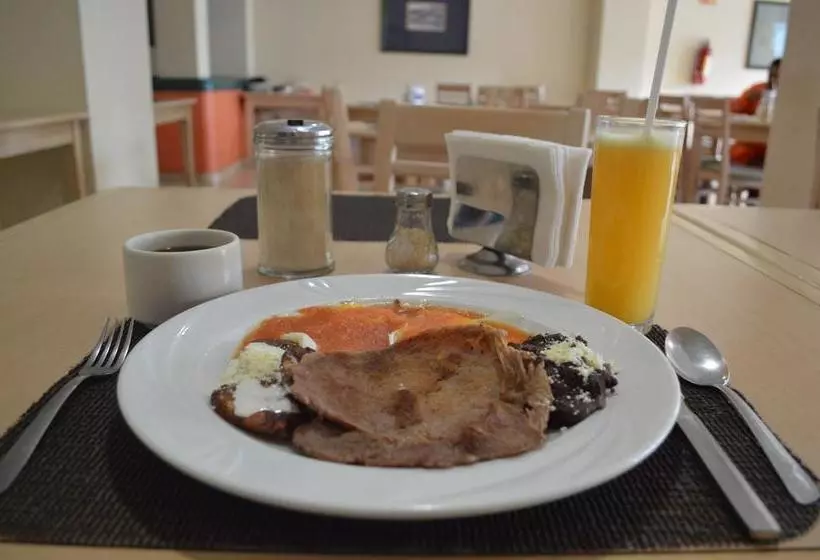 ホテル Provincia Express Minatitlán