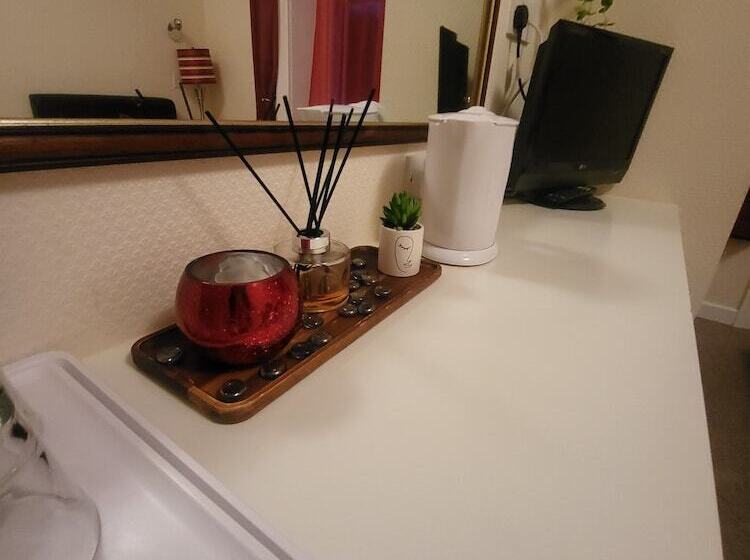 Отель The Old Bank House