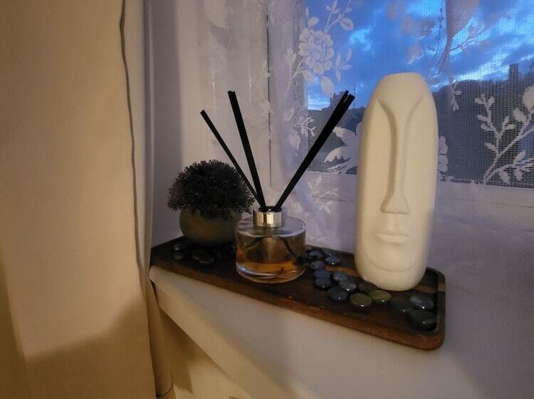 Отель The Old Bank House