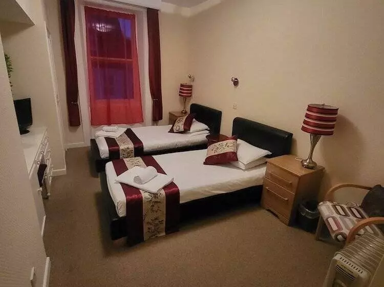 Hotelli The Old Bank House