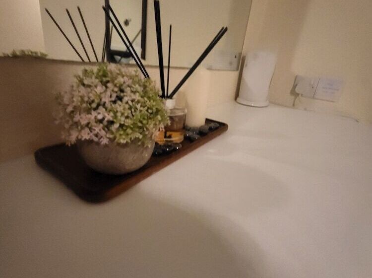 Отель The Old Bank House