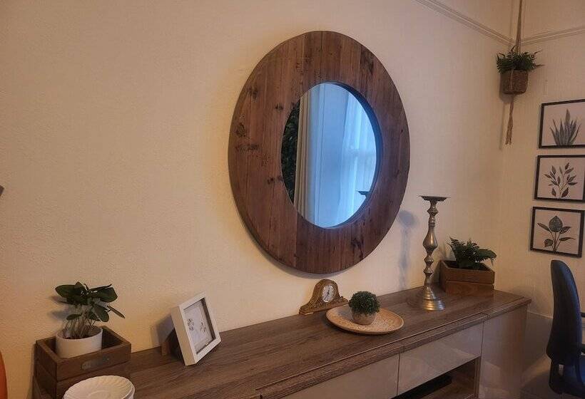 Отель The Old Bank House