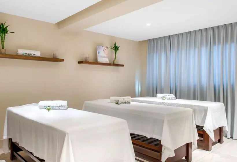 リゾートホテル Emotions by Hodelpa Puerto Plata