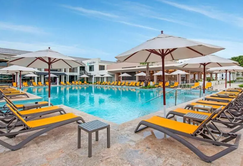 リゾートホテル Emotions by Hodelpa Puerto Plata