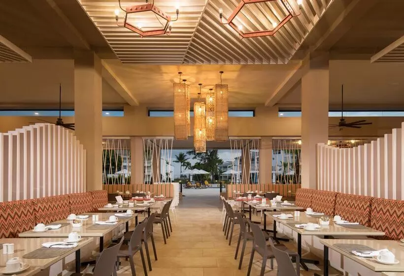 リゾートホテル Emotions by Hodelpa Puerto Plata