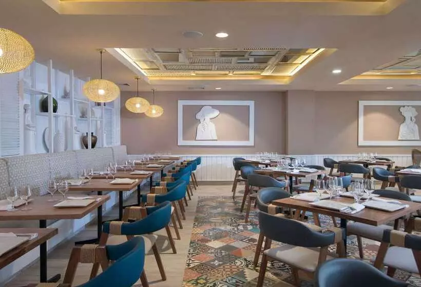 リゾートホテル Emotions by Hodelpa Puerto Plata