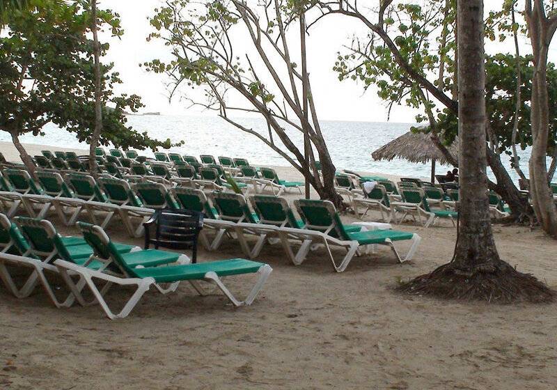 استراحتگاه Emotions by Hodelpa Puerto Plata