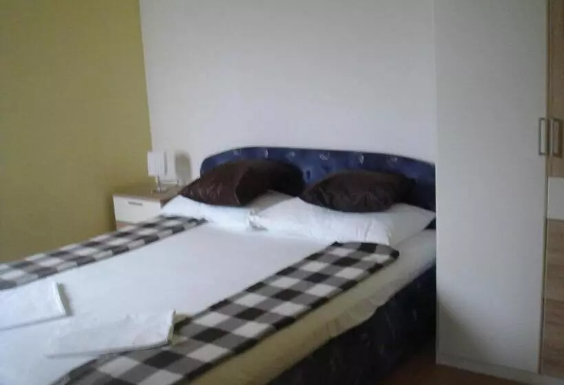 Aparthotel Pecic