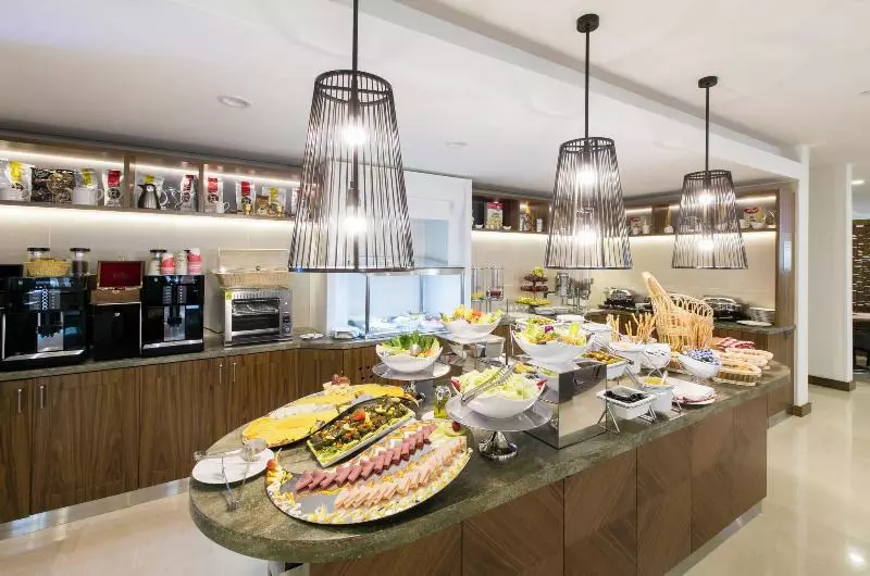 ホテル DoubleTree by Hilton Jeddah Alandalus Mall