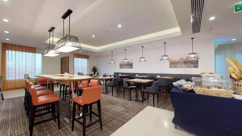 ホテル DoubleTree by Hilton Jeddah Alandalus Mall