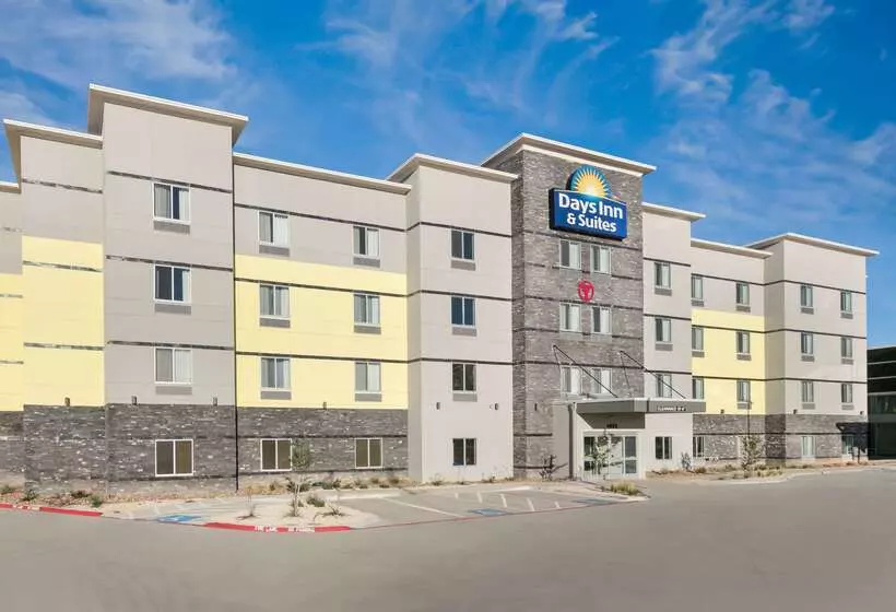 Hotelli Days Inn & Suites By Wyndham Lubbock Medical Center