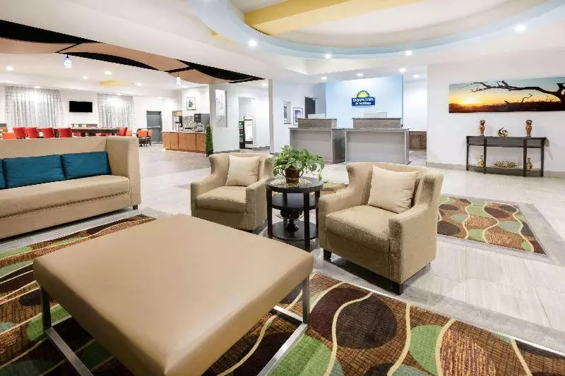 Hotelli Days Inn & Suites By Wyndham Lubbock Medical Center