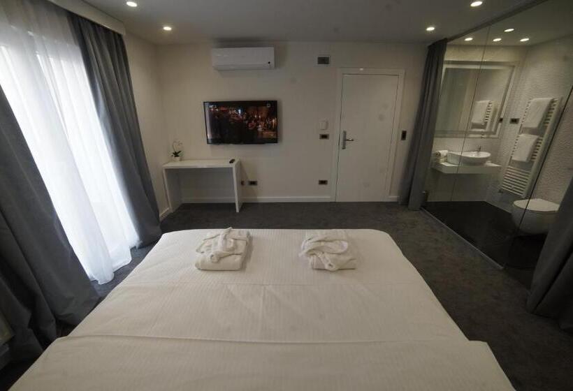 Szálloda Forty Two Block A