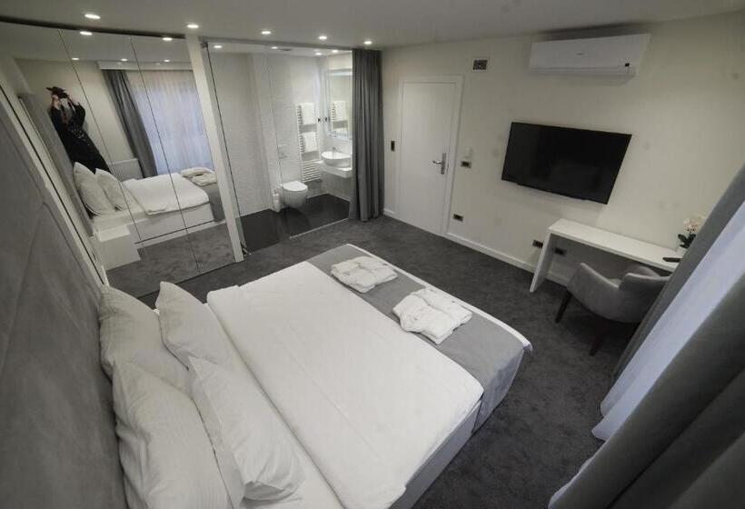 Szálloda Forty Two Block A