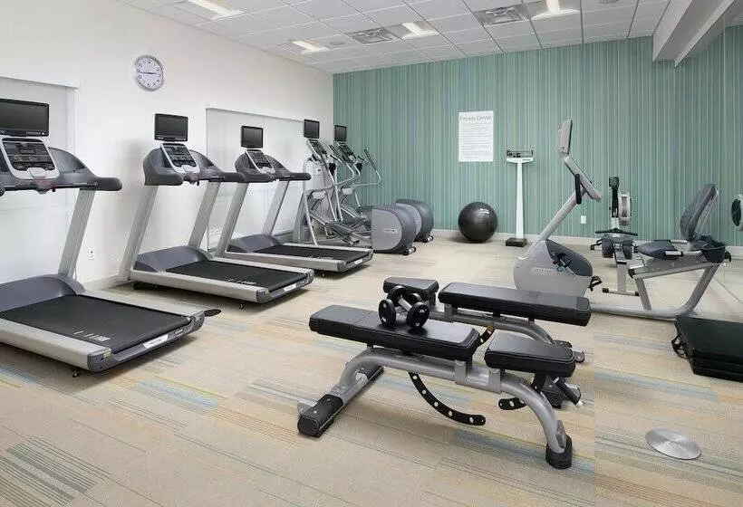 ホテル Holiday Inn Express & Suites   North Brunswick, An Ihg