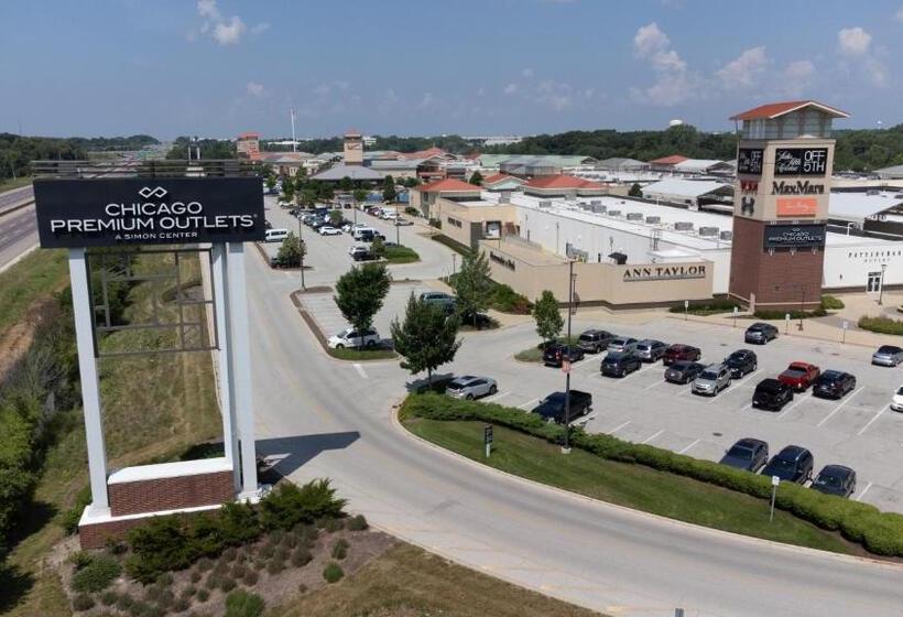Отель Red Roof Inn And Conference Center Chicago   N Aurora Naperville