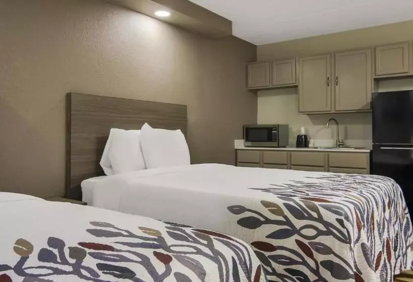 Hotelli Red Roof Inn And Conference Center Chicago   N Aurora Naperville