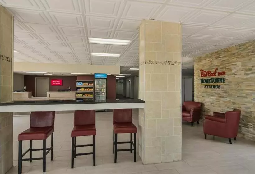 Hotelli Red Roof Inn And Conference Center Chicago   N Aurora Naperville